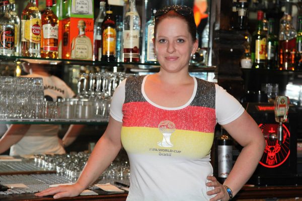 Bedienung-Sarah